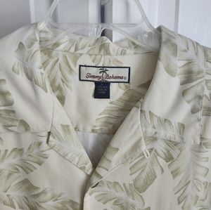 3 Classic Tommyb Bahama shirts L